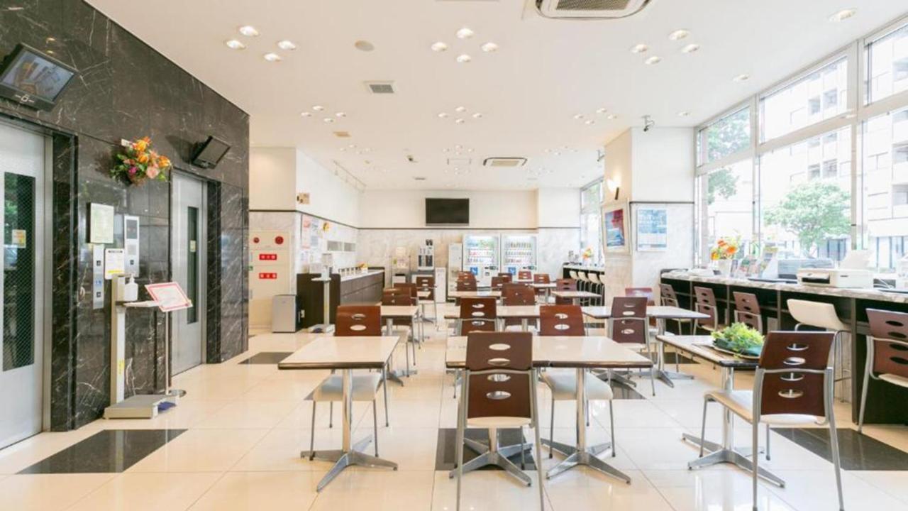 Toyoko Inn Toyohashi Eki Higashi Guchi Buitenkant foto