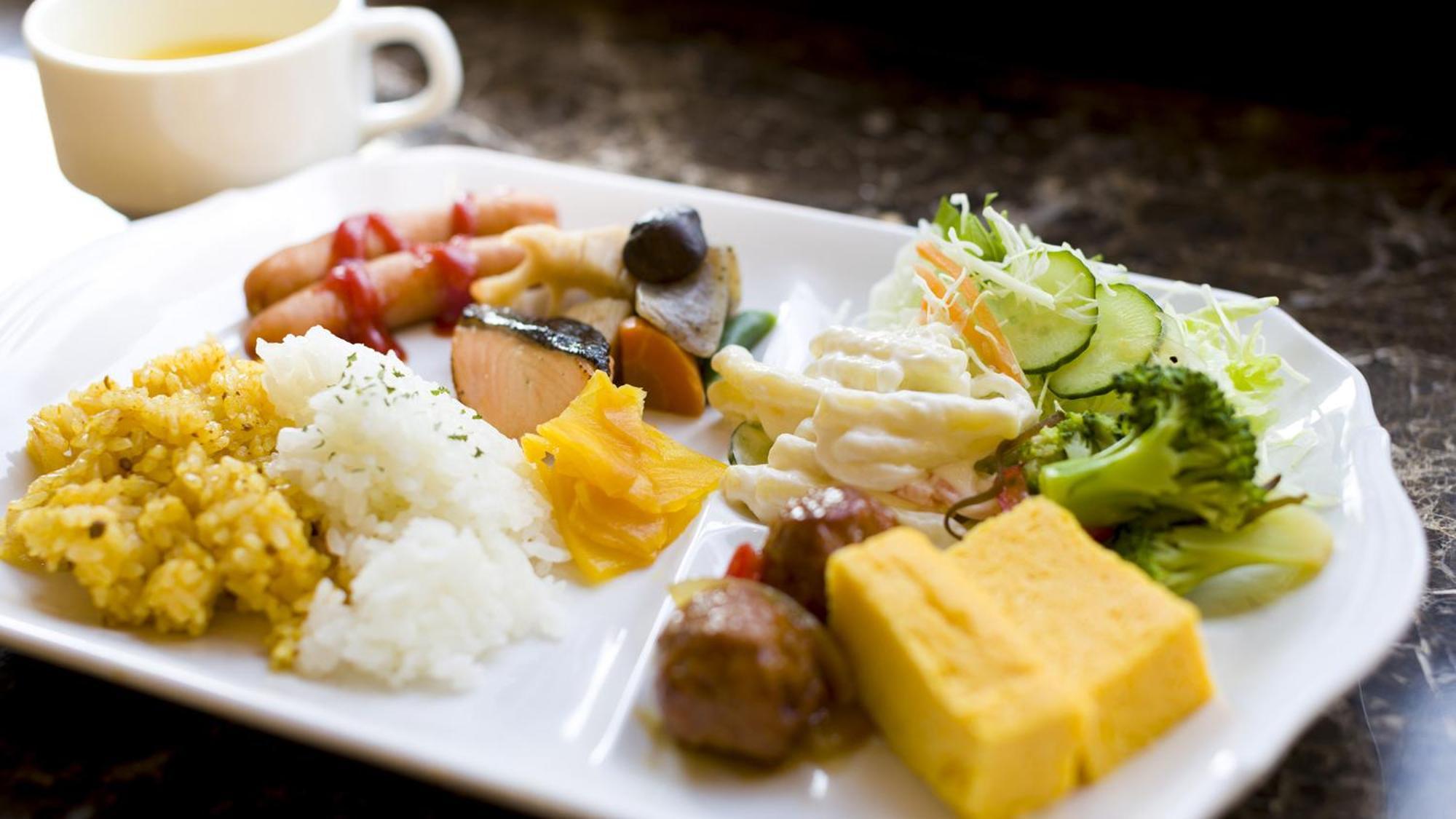 Toyoko Inn Toyohashi Eki Higashi Guchi Buitenkant foto