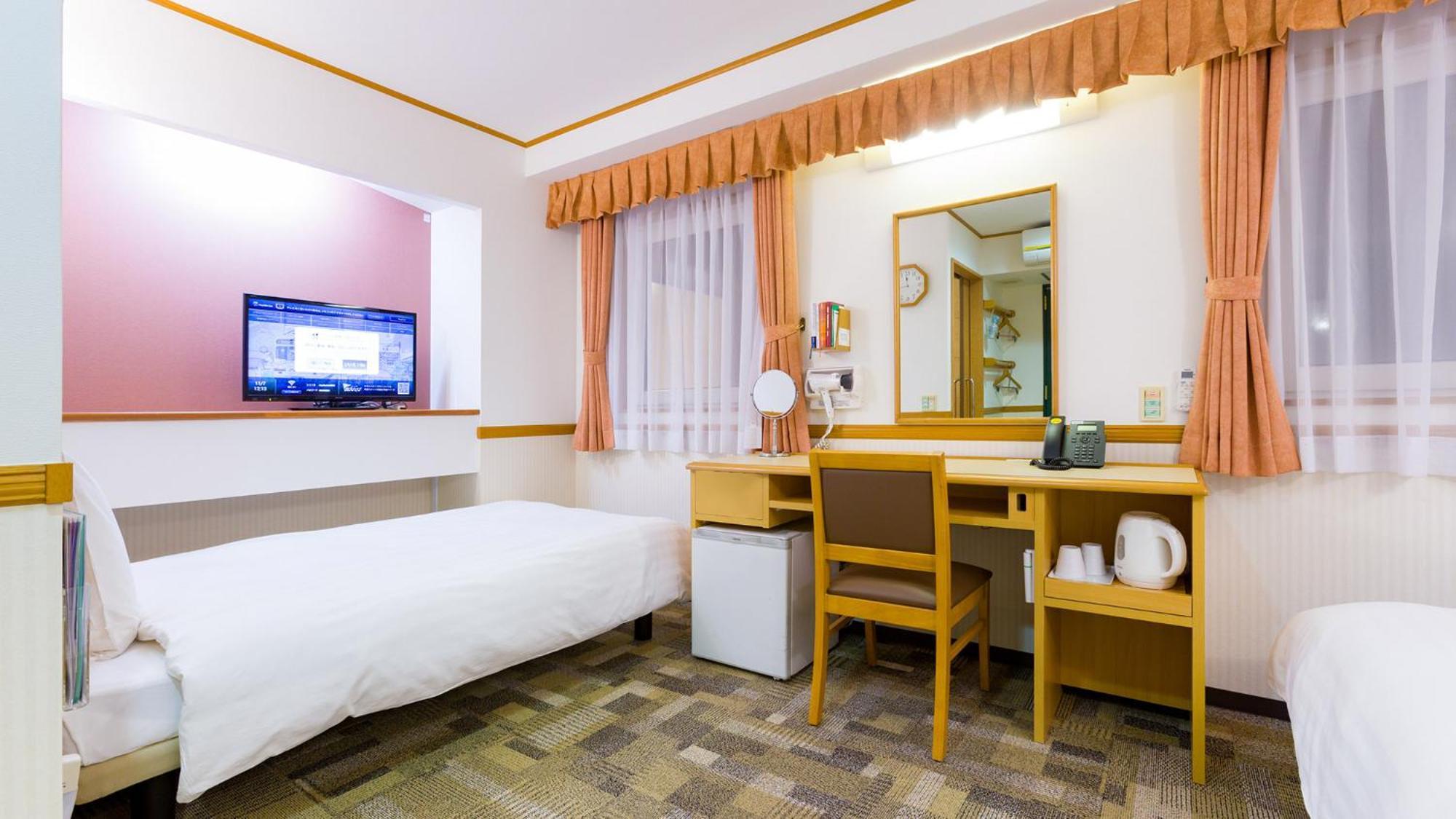 Toyoko Inn Toyohashi Eki Higashi Guchi Kamer foto
