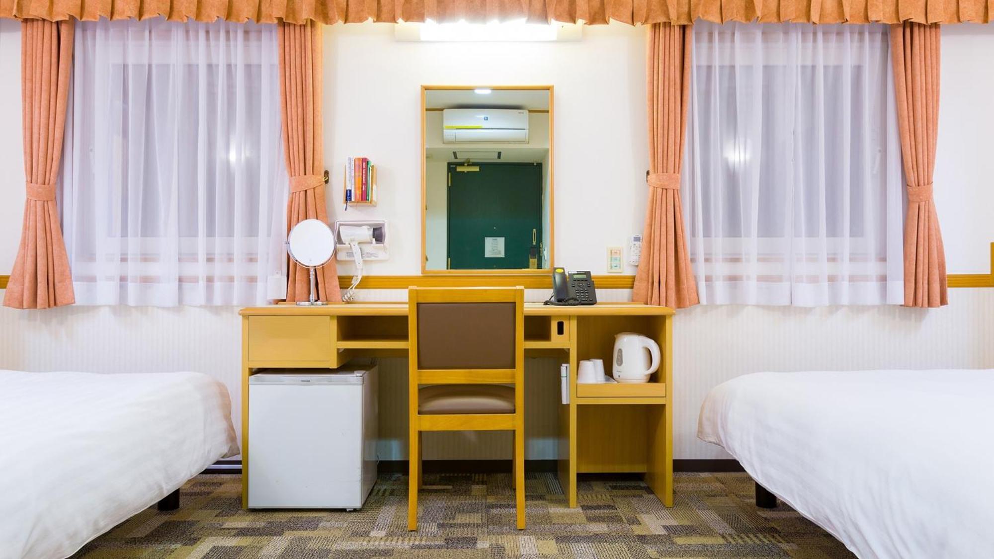 Toyoko Inn Toyohashi Eki Higashi Guchi Kamer foto